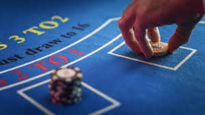 mightytips App တွင် ဘောလုံး Sportsbook နှင့် Live Casino ကစားနေသည့် မြင်ကွင်း